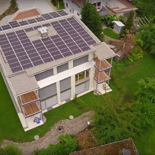 Luftbild2 mit PV-Anlage